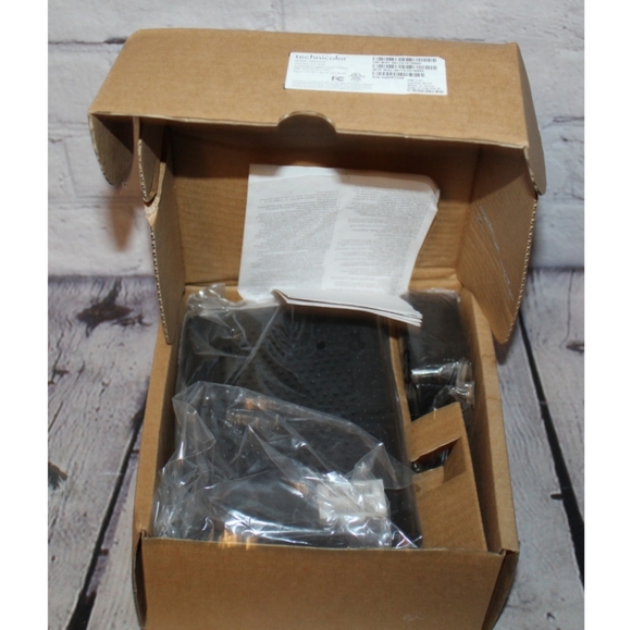 Technicolor DPC3216 Cabel Wifi Modem Wireless Router - Picture 4 of 10